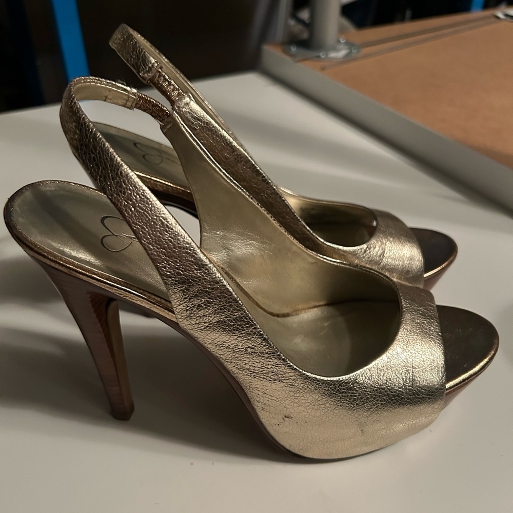 Jessica Simpson metallic gold sling-back peep-toe platform stiletto heels